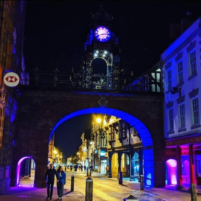 Spacious Duplex 2 Bed Apartment Central Location By Canal - Chester Uk Esterno foto